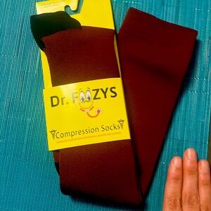 Foozys compression socks. Unisex nwt